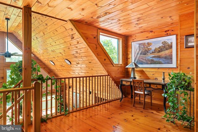 623 SHENANDOAH VALLEY DR, Front Royal, VA 22630