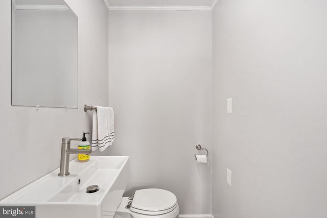 623 SHENANDOAH VALLEY DR, Front Royal, VA 22630
