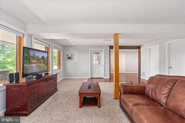 623 SHENANDOAH VALLEY DR, Front Royal, VA 22630