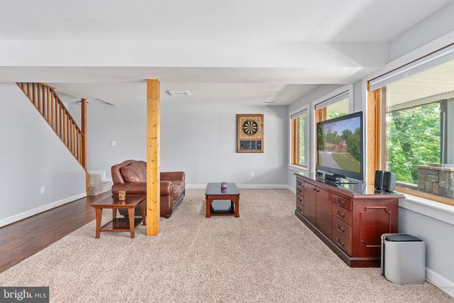 623 SHENANDOAH VALLEY DR, Front Royal, VA 22630