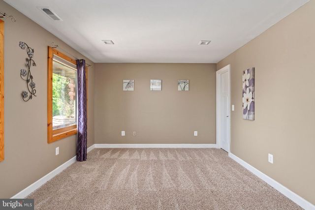 623 SHENANDOAH VALLEY DR, Front Royal, VA 22630