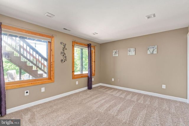 623 SHENANDOAH VALLEY DR, Front Royal, VA 22630