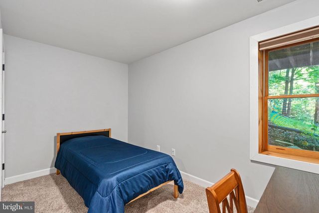 623 SHENANDOAH VALLEY DR, Front Royal, VA 22630