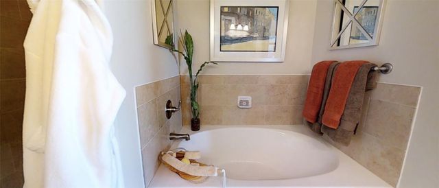 1340 W Gray Street 550, Houston, TX 77019