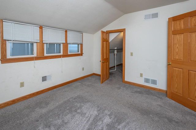 1432 S 78th STREET, West Allis, WI 53214