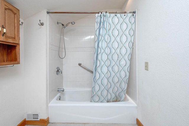 1432 S 78th STREET, West Allis, WI 53214
