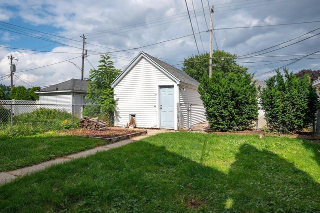 1432 S 78th STREET, West Allis, WI 53214