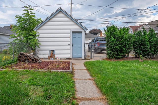 1432 S 78th STREET, West Allis, WI 53214