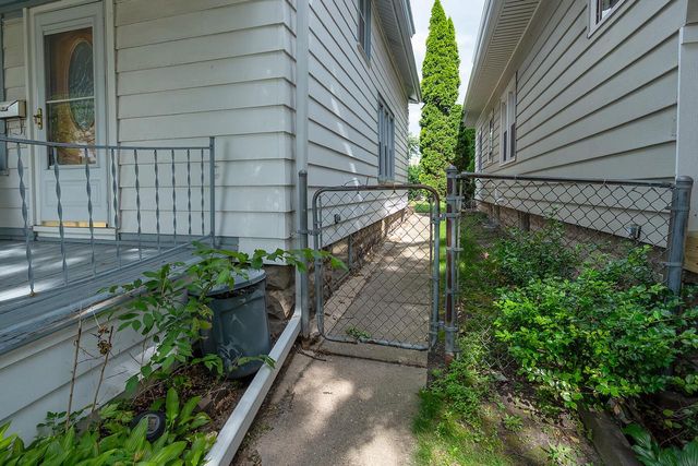 1432 S 78th STREET, West Allis, WI 53214