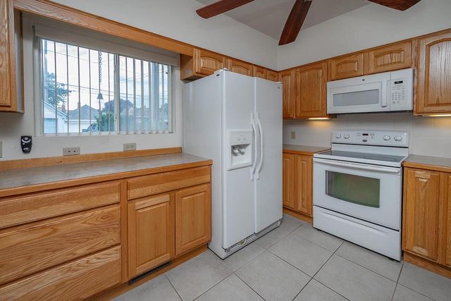1432 S 78th STREET, West Allis, WI 53214