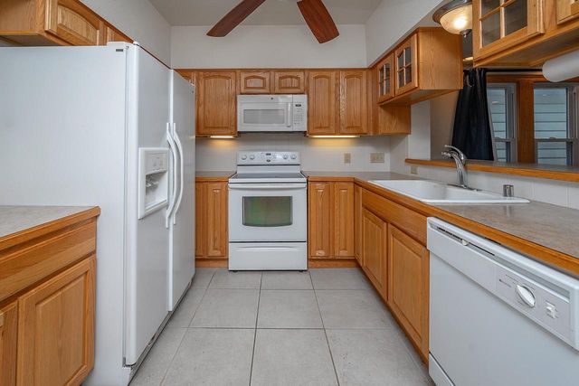 1432 S 78th STREET, West Allis, WI 53214