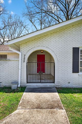 725 Flatt Ave, Cookeville, TN 38501