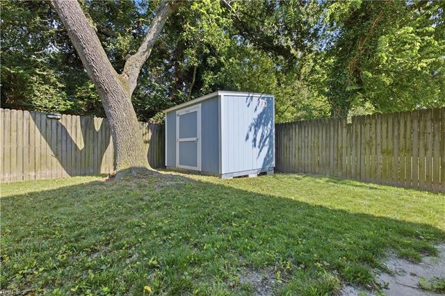 6936 Gregory DR, Norfolk, VA 23513