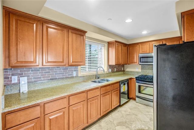 26404 Vermont 19, Harbor City, CA 90710