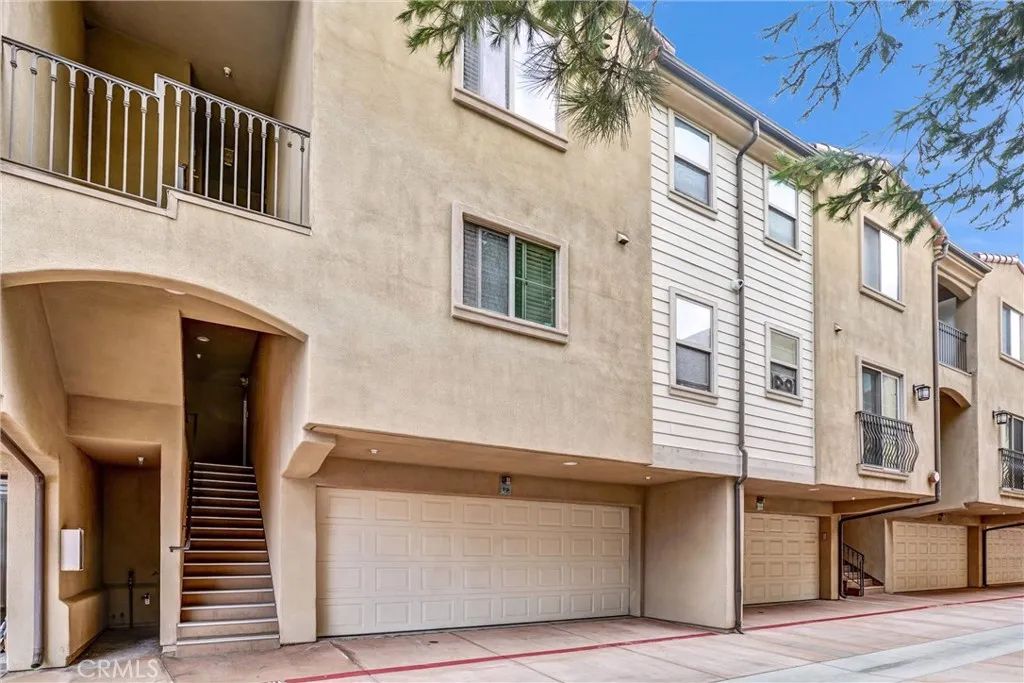 26404 Vermont 19, Harbor City, CA 90710
