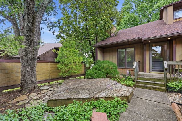 3501 Windgate Way, Lexington, KY 40517