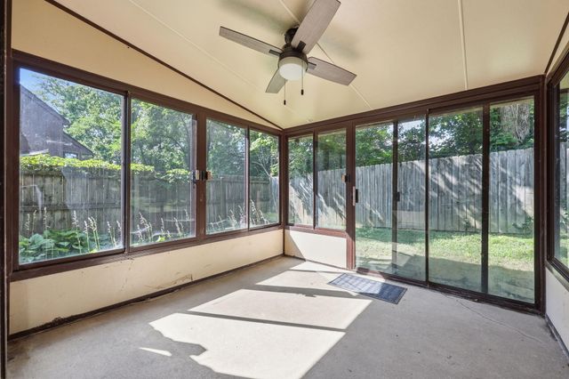 3501 Windgate Way, Lexington, KY 40517