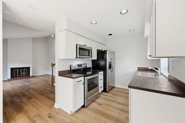 3501 Windgate Way, Lexington, KY 40517