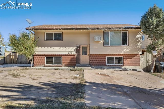 203 University Drive, Colorado Springs, CO 80910