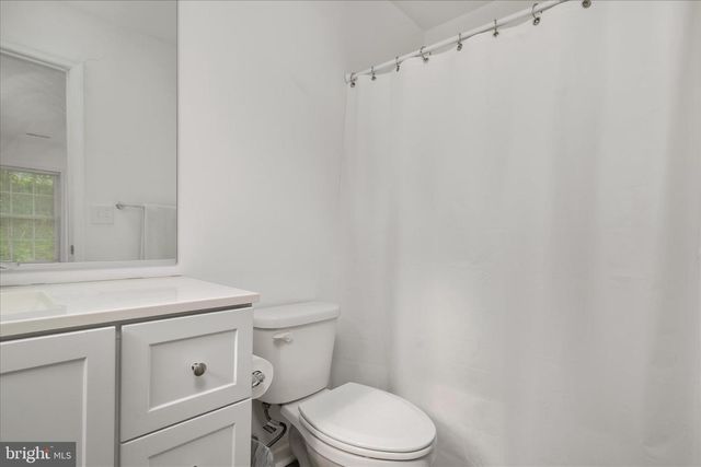 950 VIRGINIA AVE, Front Royal, VA 22630