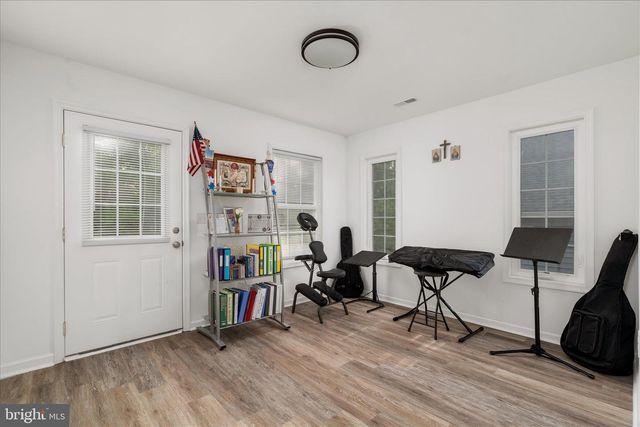 950 VIRGINIA AVE, Front Royal, VA 22630