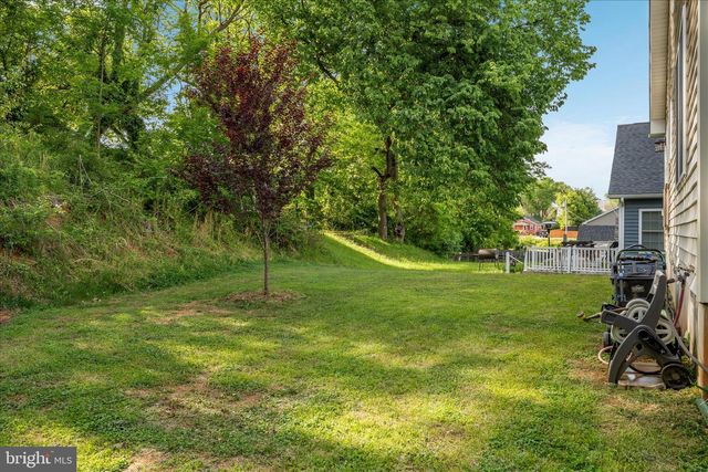 950 VIRGINIA AVE, Front Royal, VA 22630