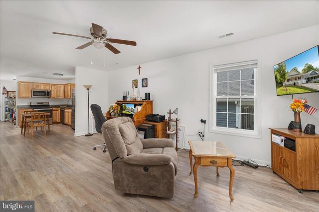 950 VIRGINIA AVE, Front Royal, VA 22630