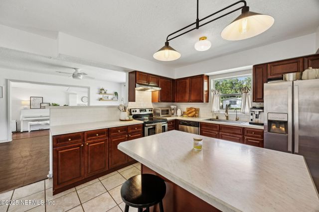 7604 QUITINA Drive, Jacksonville, FL 32277