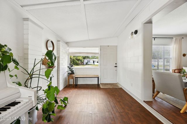 7604 QUITINA Drive, Jacksonville, FL 32277