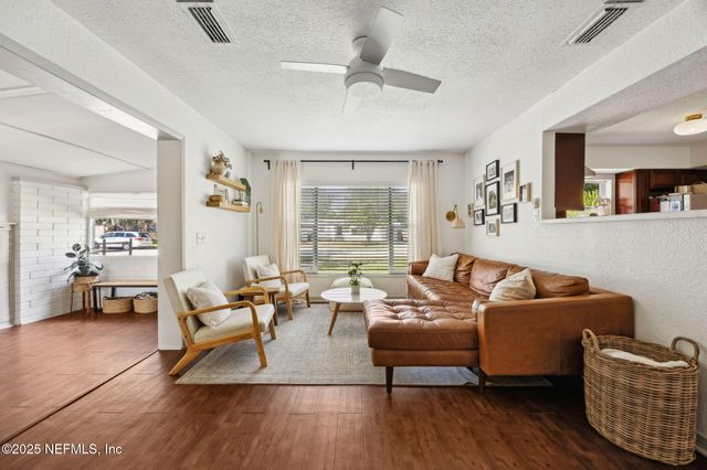 7604 QUITINA Drive, Jacksonville, FL 32277