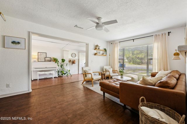 7604 QUITINA Drive, Jacksonville, FL 32277