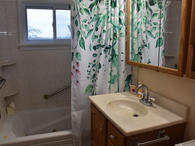 15140 SCHUTZ Road, Meadville, PA 16335