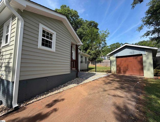 107 Irene Circle, Greenville, SC 29617