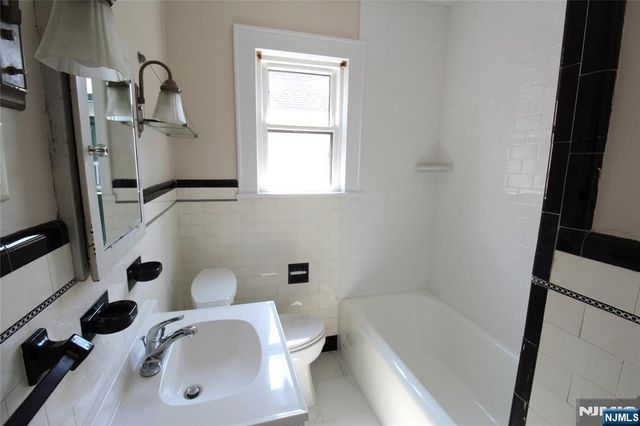 48 Pierce Avenue, Midland Park, NJ 07432