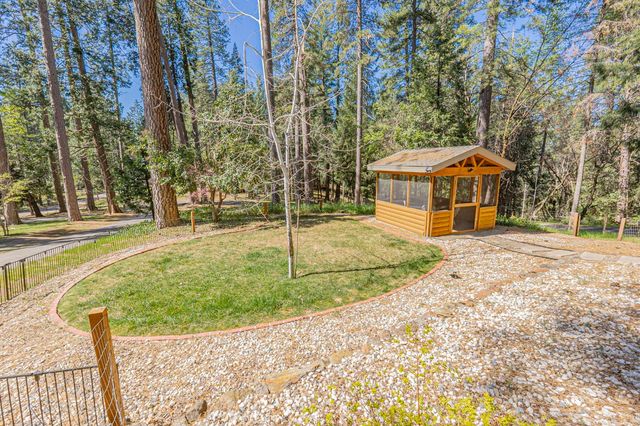 4339 Magnolia Ln, Camino, CA 95709