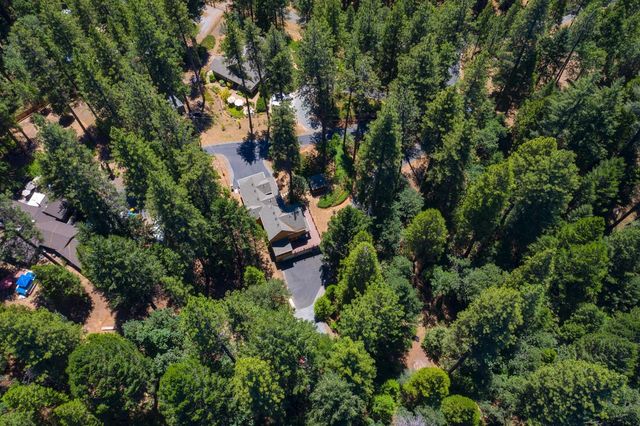 4339 Magnolia Ln, Camino, CA 95709