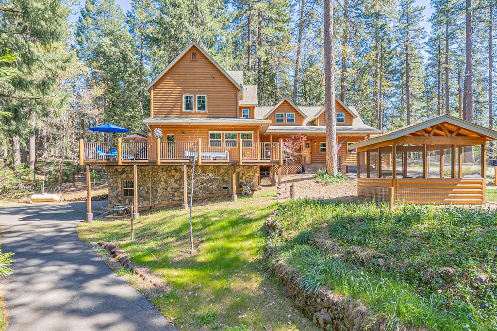 4339 Magnolia Ln, Camino, CA 95709