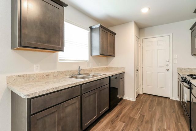 2525 Grayling Drive, Conroe, TX 77384