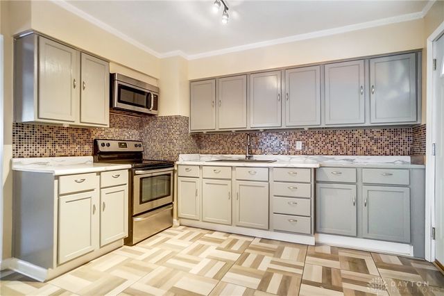 321 N Cherrywood Avenue, Dayton, OH 45403