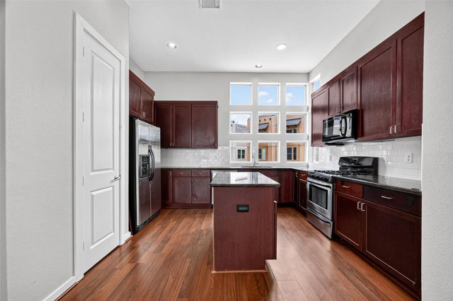 2352 Sperber Lane, Houston, TX 77003