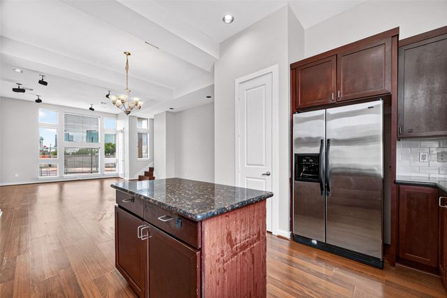 2352 Sperber Lane, Houston, TX 77003