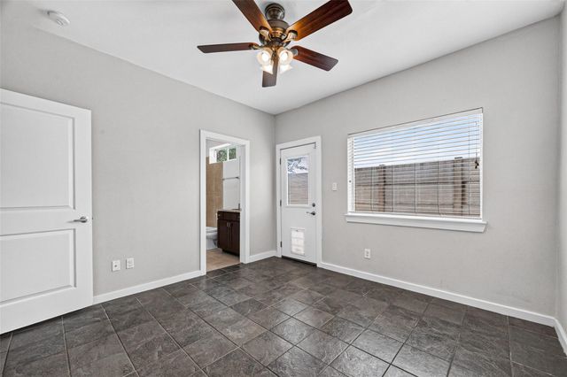 2352 Sperber Lane, Houston, TX 77003