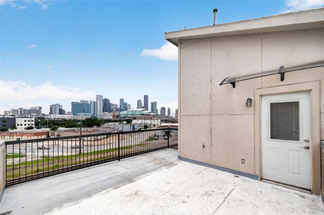 2352 Sperber Lane, Houston, TX 77003