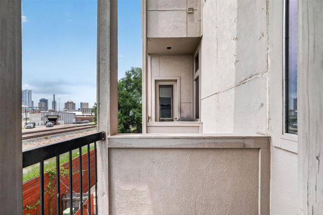 2352 Sperber Lane, Houston, TX 77003