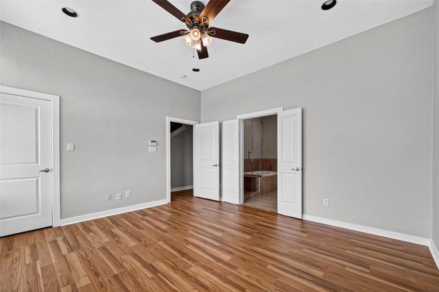 2352 Sperber Lane, Houston, TX 77003