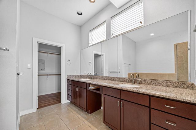 2352 Sperber Lane, Houston, TX 77003
