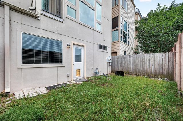 2352 Sperber Lane, Houston, TX 77003