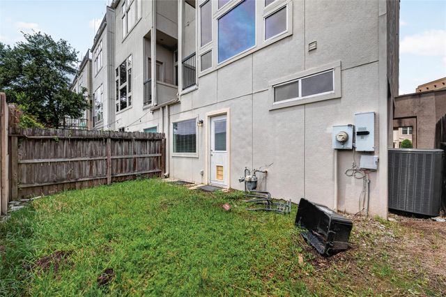 2352 Sperber Lane, Houston, TX 77003