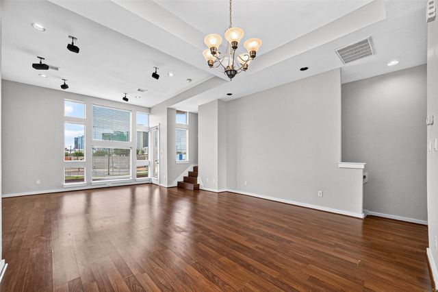 2352 Sperber Lane, Houston, TX 77003