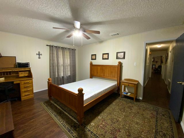 195 Katherine DR, Kilgore, TX 75662